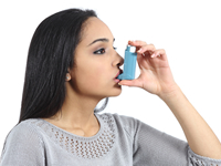 Ein Inhalator hilft bei Asthma